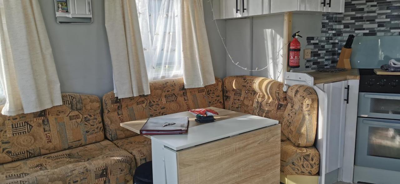 פנזאנס Rosebud Flower Farm Caravan Stay Countryside And Coast מראה חיצוני תמונה